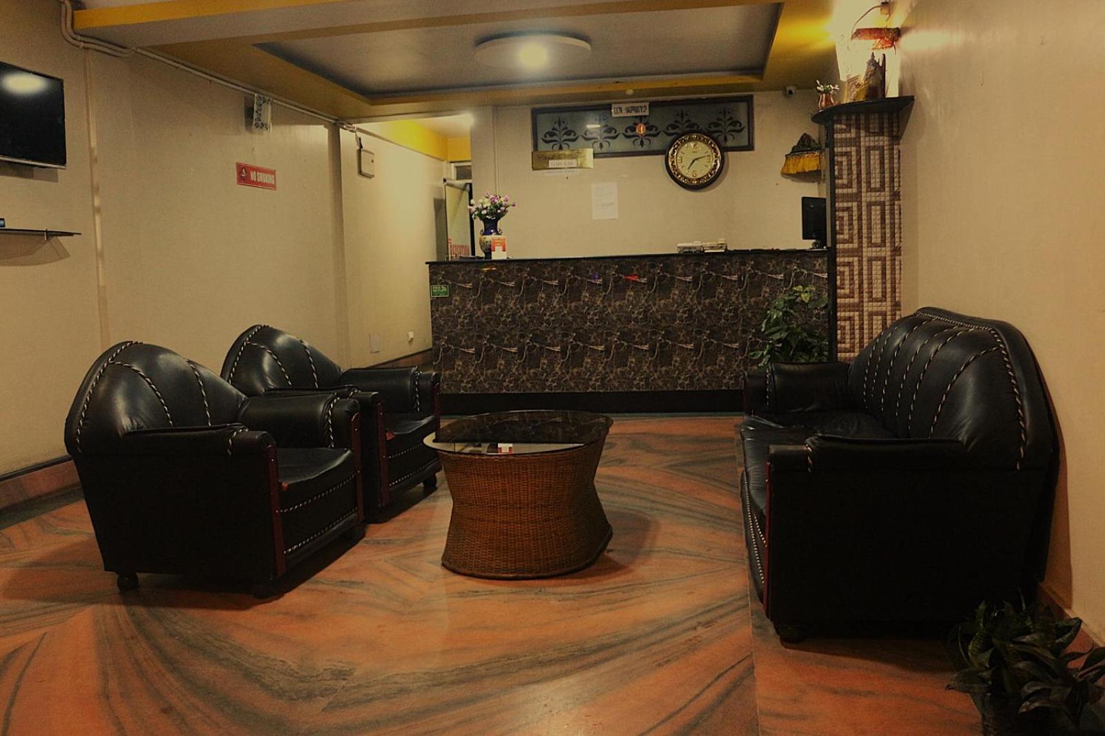 Hotel Jaswin Shanti Priya Дарджилинг Экстерьер фото